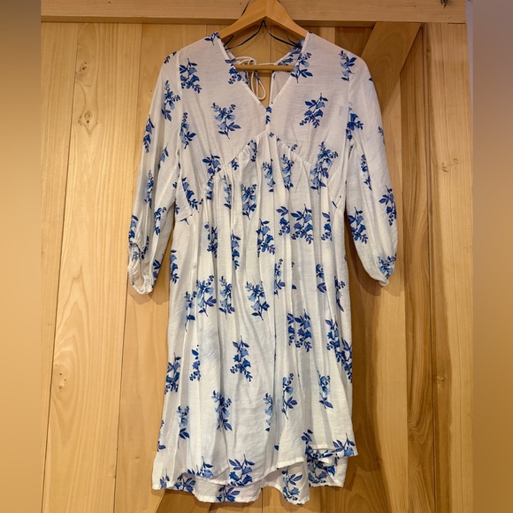 H&M White Mini Dress with Blue Floral Print - Picture 1 of 4